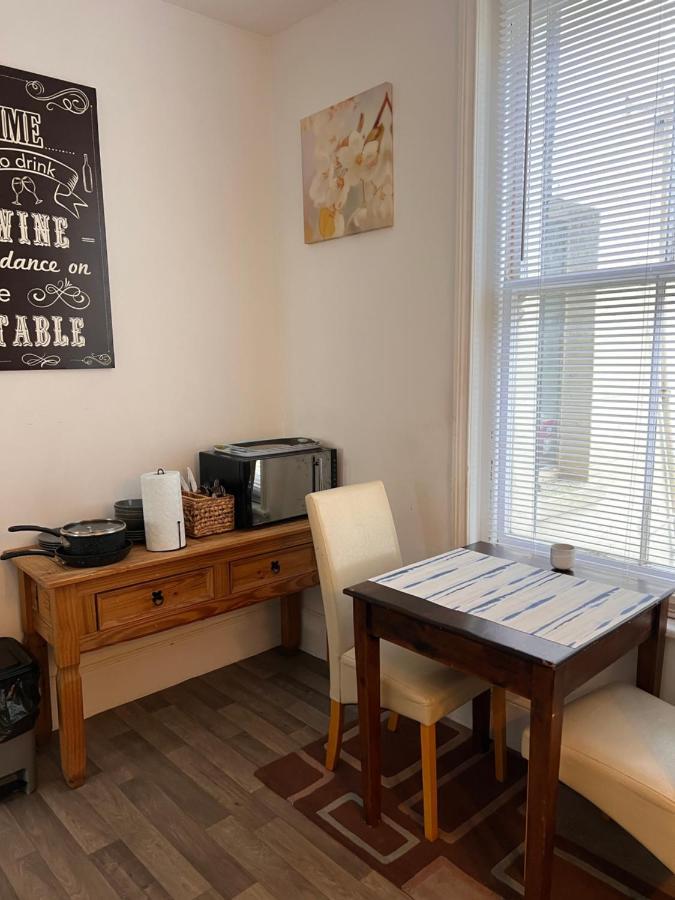 Lovely - 1 Bedroom Flat In Hastings Town Centre ภายนอก รูปภาพ