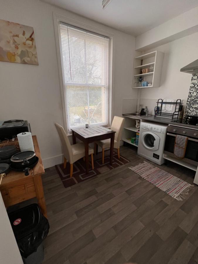 Lovely - 1 Bedroom Flat In Hastings Town Centre ภายนอก รูปภาพ