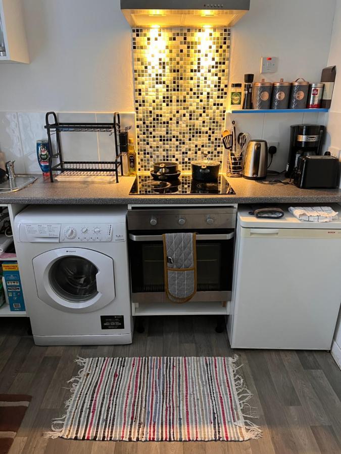 Lovely - 1 Bedroom Flat In Hastings Town Centre ภายนอก รูปภาพ